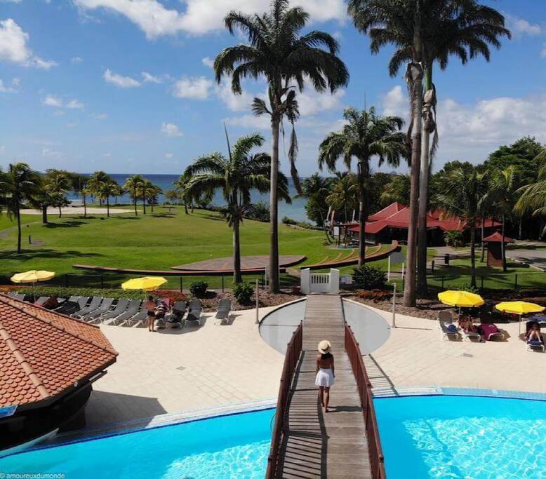 Studio Passion Camelia Acces Direct Plage Hotel Pierre Et Vacances 3 Etoiles Сен-Лу Екстериор снимка