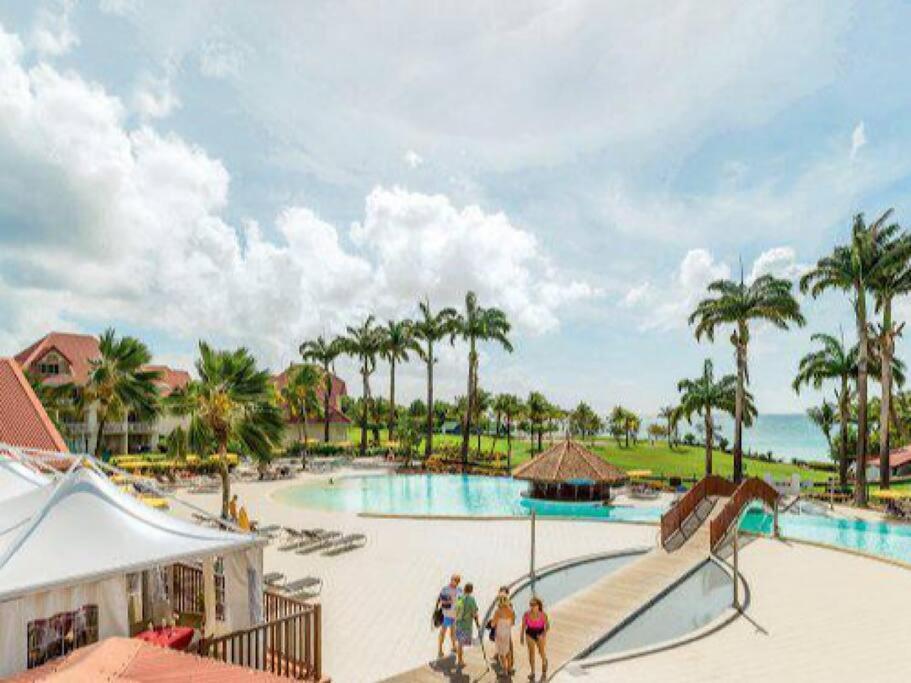 Studio Passion Camelia Acces Direct Plage Hotel Pierre Et Vacances 3 Etoiles Сен-Лу Екстериор снимка